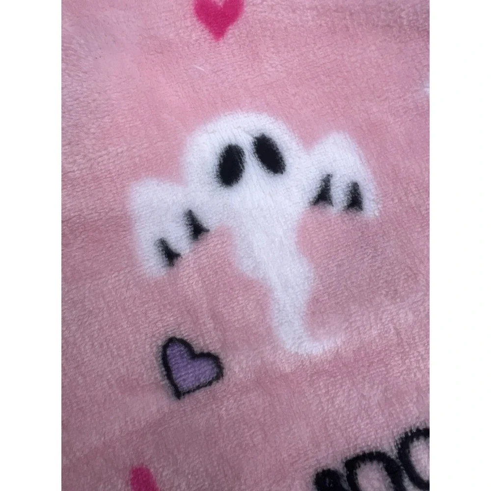 Betsey Johnson Halloween Ghosts XOXO Pastel Pink Ultra Soft Plush Throw 50 x 60